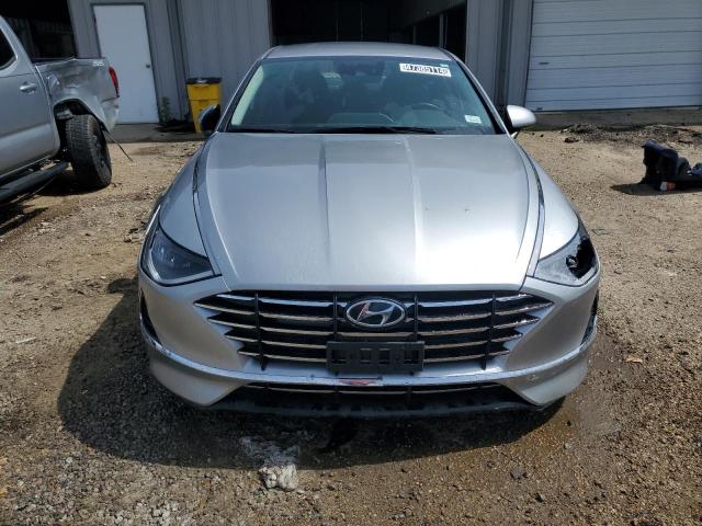 5NPEG4JA6MH125626 - 2021 HYUNDAI SONATA SE SILVER photo 5