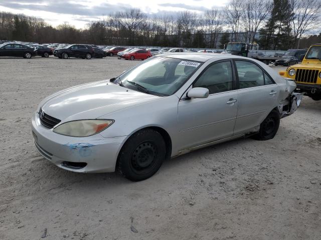 JTDBE32K040280339 - 2004 TOYOTA CAMRY LE SILVER photo 1