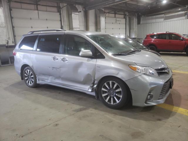 5TDDZ3DC3JS200415 - 2018 TOYOTA SIENNA XLE SILVER photo 4