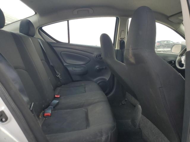 3N1CN7AP0FL960498 - 2015 NISSAN VERSA S SILVER photo 10