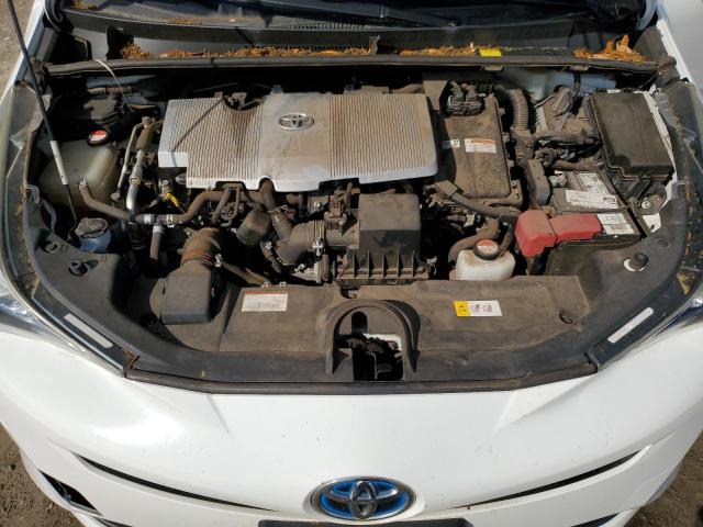 JTDKARFU6G3520961 - 2016 TOYOTA PRIUS WHITE photo 11