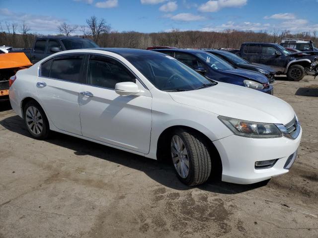 1HGCR2F77DA098982 - 2013 HONDA ACCORD EX WHITE photo 4