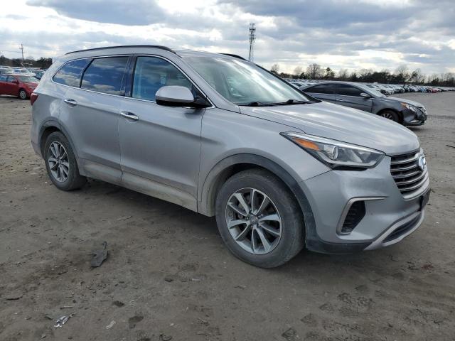 KM8SMDHF9HU197196 - 2017 HYUNDAI SANTA FE SE SILVER photo 4