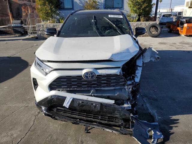 2T3E6RFV5MW023996 - 2021 TOYOTA RAV4 XSE WHITE photo 5