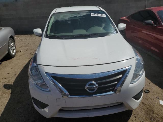 3N1CN7AP2GL828750 - 2016 NISSAN VERSA S WHITE photo 5