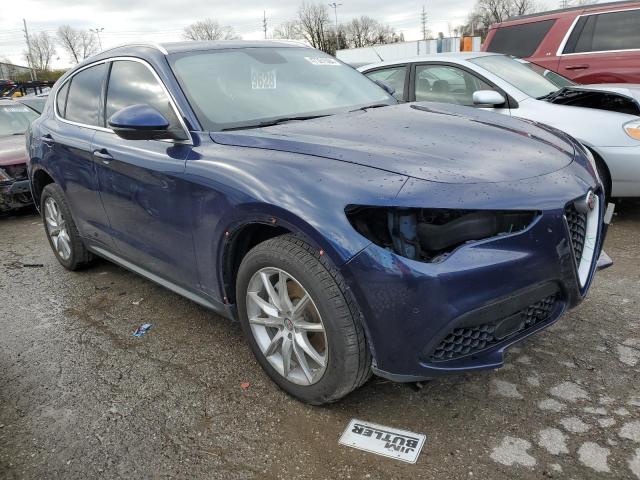 ZASFAKBN7J7B60906 - 2018 ALFA ROMEO STELVIO TI BLUE photo 4