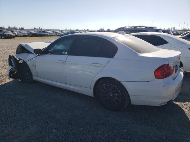 WBAPH775X9NM47644 - 2009 BMW 328 I WHITE photo 2