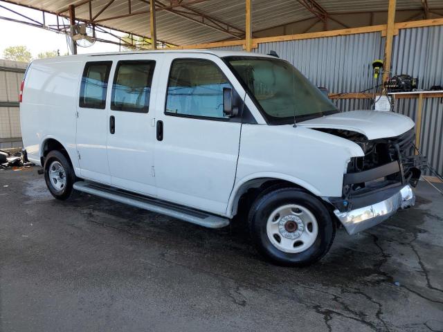 1GTW7AF72N1246906 - 2022 GMC SAVANA G2500 WHITE photo 4