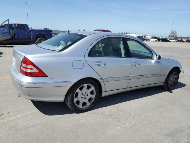 WDBRF61J45F572305 - 2005 MERCEDES-BENZ C 240 SILVER photo 3