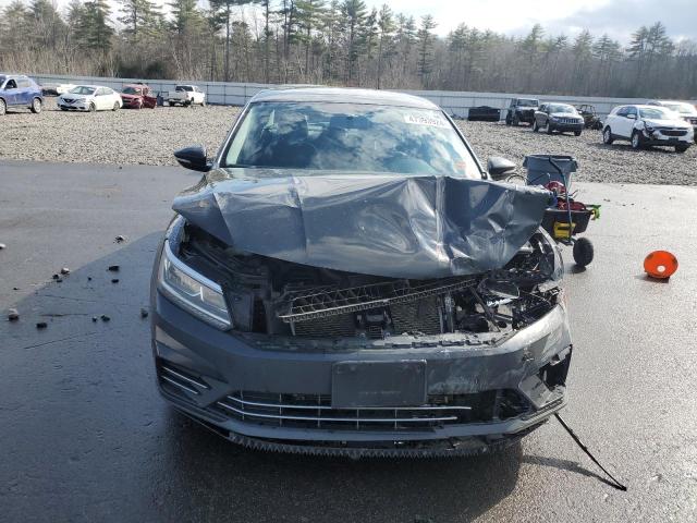 1VWDT7A35HC003705 - 2017 VOLKSWAGEN PASSAT R-LINE შავი ფოტო 5