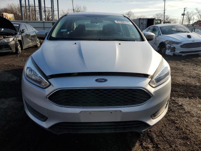 1FADP3F2XJL320049 - 2018 FORD FOCUS SE SILVER photo 5