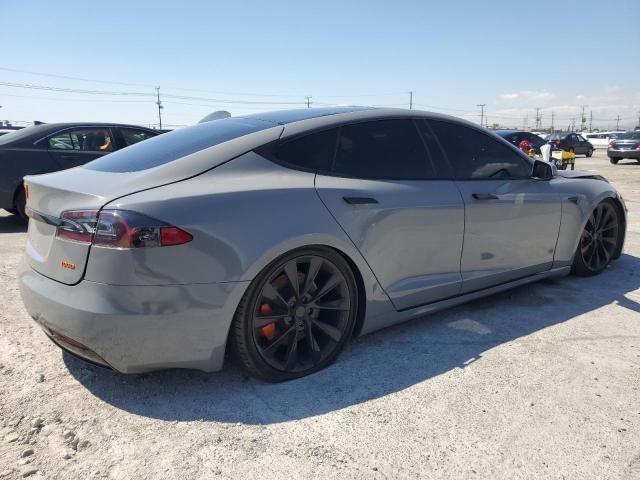 5YJSA1E25JF271662 - 2018 TESLA MODEL S GRAY photo 3