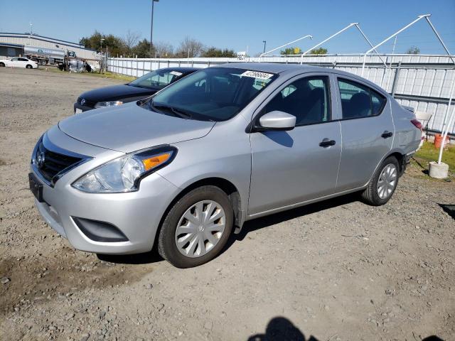 3N1CN7AP1GL829016 - 2016 NISSAN VERSA S SILVER photo 1