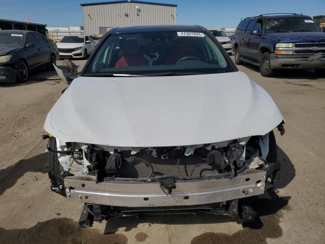 4T1B61HK9KU736073 - 2019 TOYOTA CAMRY XSE WHITE photo 5