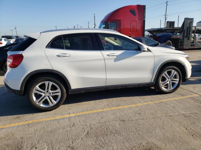 WDCTG4EB3FJ117529 - 2015 MERCEDES-BENZ GLA 250 WHITE photo 3