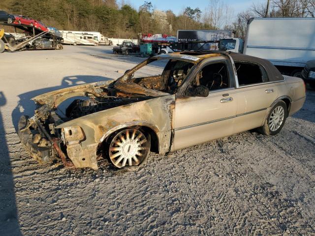 2005 LINCOLN TOWN CAR SIGNATURE LIMITED, 