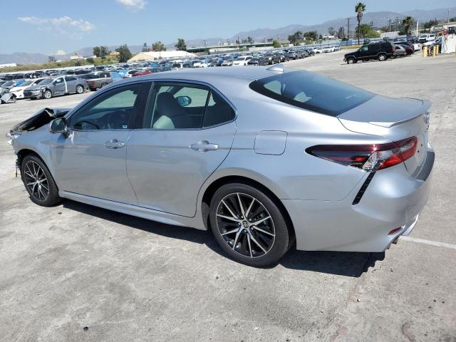 4T1G31AK5RU622543 - 2024 TOYOTA CAMRY SE NIGHT SHADE SILVER photo 2