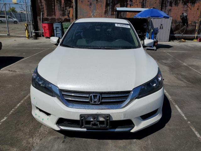 1HGCR2F36DA097741 - 2013 HONDA ACCORD LX WHITE photo 5