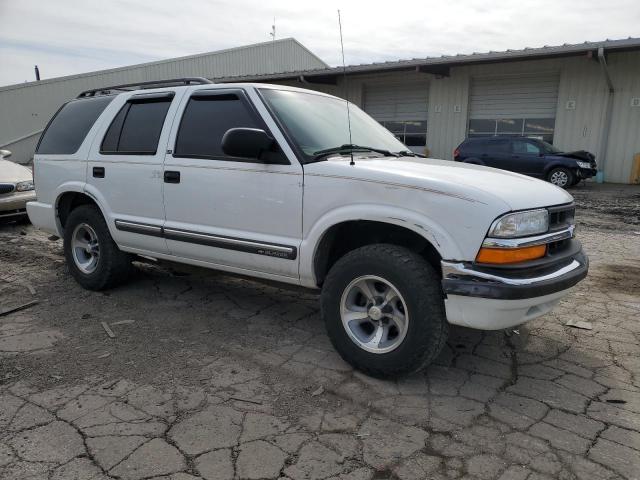 1GNCS13W41K254126 - 2001 CHEVROLET BLAZER WHITE photo 4