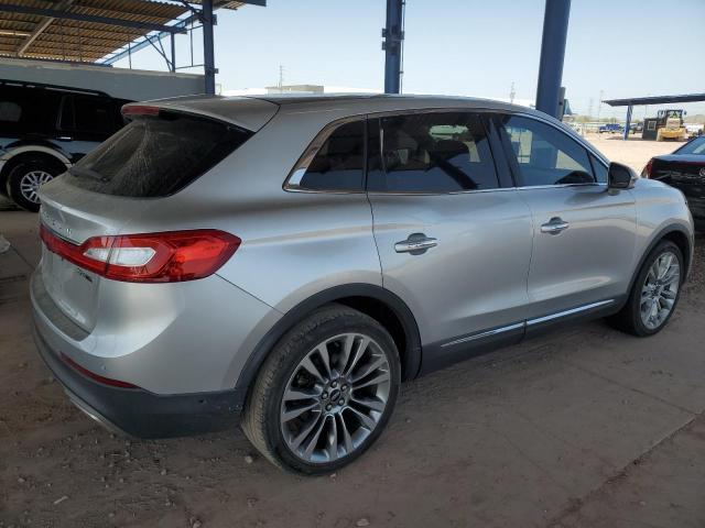 2LMTJ6LP3GBL61852 - 2016 LINCOLN MKX RESERVE SILVER photo 3