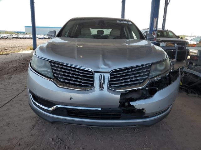 2LMTJ6LP3GBL61852 - 2016 LINCOLN MKX RESERVE SILVER photo 5