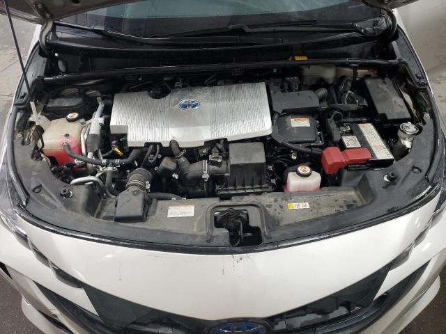 JTDKARFP7J3075115 - 2018 TOYOTA PRIUS PRIM ვერცხლისფერი ფოტო 11