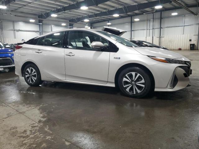 JTDKARFP7J3075115 - 2018 TOYOTA PRIUS PRIM ვერცხლისფერი ფოტო 4