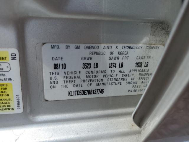 KL1TD5DE7BB137746 - 2011 CHEVROLET AVEO LS 银色 照片 12