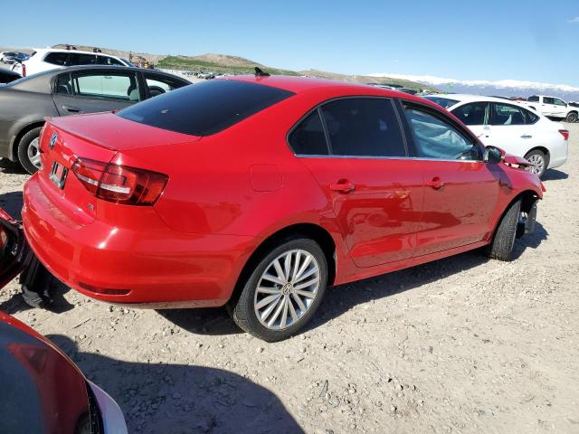 3VWD07AJ5FM272998 - 2015 VOLKSWAGEN JETTA SE RED photo 3