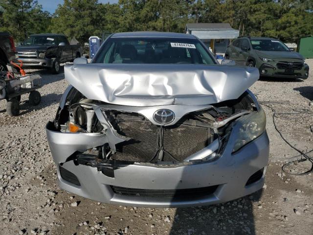 4T4BF3EK3BR215579 - 2011 TOYOTA CAMRY BASE SILVER photo 5