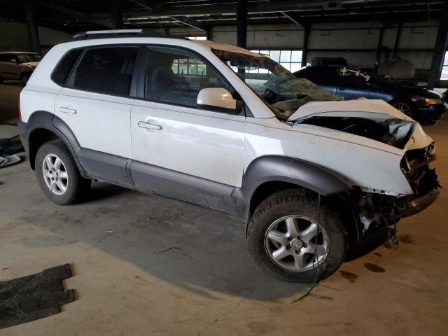 KM8JN12D05U061016 - 2005 HYUNDAI TUCSON GLS WHITE photo 4