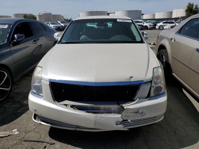 1G6KD57Y09U130911 - 2009 CADILLAC DTS WHITE photo 5