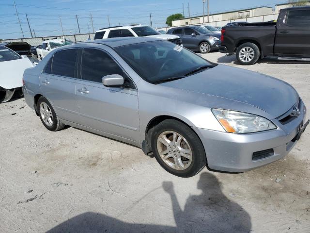 1HGCM56706A150391 - 2006 HONDA ACCORD EX SILVER photo 4