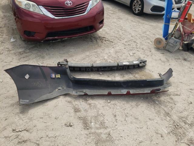 5TDKK3DC7FS548592 - 2015 TOYOTA SIENNA LE RED photo 13