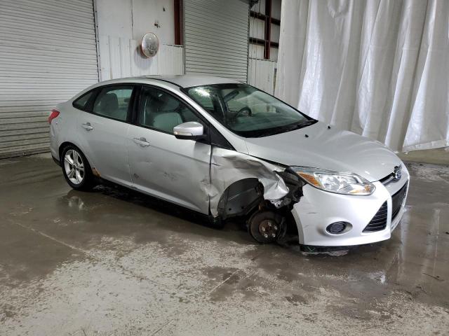 1FADP3F20EL215333 - 2014 FORD FOCUS SE SILVER photo 4