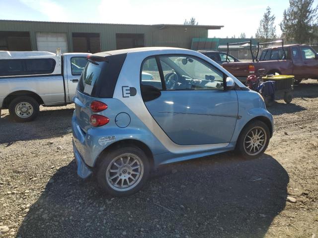 WMEEJ9AA3DK723867 - 2013 SMART FORTWO BLUE photo 3