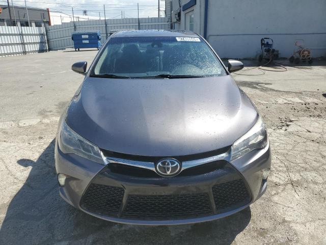 4T1BK1FKXHU584179 - 2017 TOYOTA CAMRY XSE GRAY photo 5