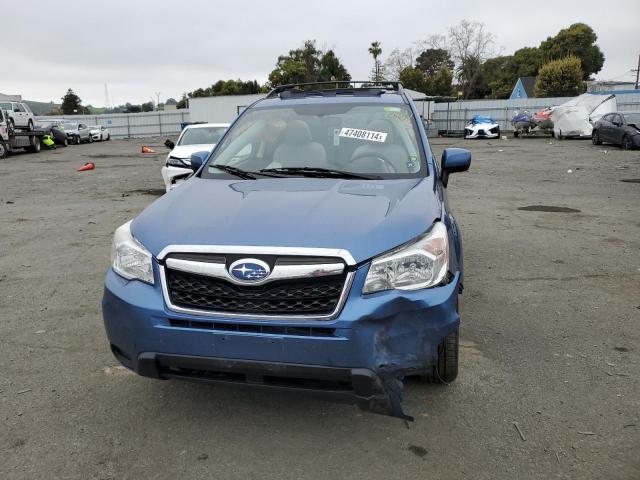 JF2SJADC1FH479377 - 2015 SUBARU FORESTER 2.5I PREMIUM BLUE photo 5