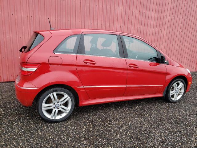 WDDFH3DBXBJ641515 - 2011 MERCEDES-BENZ B200 RED photo 3