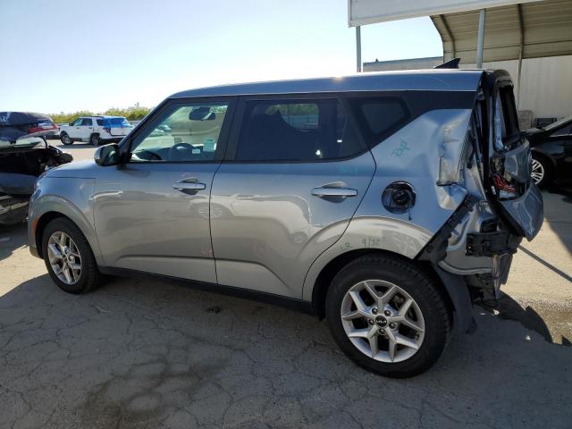 KNDJ23AU9P7842578 - 2023 KIA SOUL LX SILVER photo 2