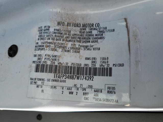 1FAFP34N87W174392 - 2007 FORD FOCUS ZX4 WHITE photo 12