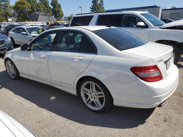 WDDGF54X28R023004 - 2008 MERCEDES-BENZ C 300 WHITE photo 2