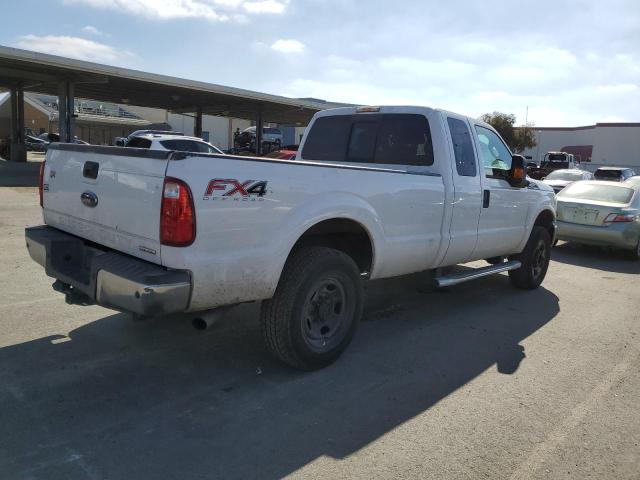 1FT7X2B69FEB44634 - 2015 FORD F250 SUPER DUTY WHITE photo 3