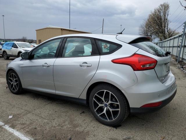 1FADP3M21JL292211 - 2018 FORD FOCUS SEL SILVER photo 2