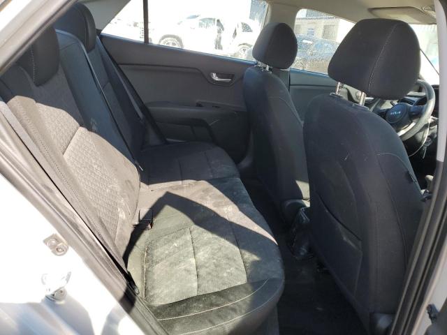 3KPA24AD4NE486608 - 2022 KIA RIO LX SILVER photo 10