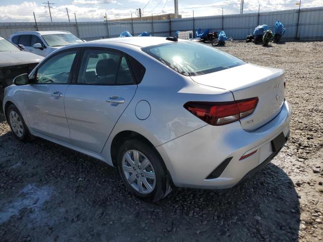 3KPA24AD4NE486608 - 2022 KIA RIO LX SILVER photo 2
