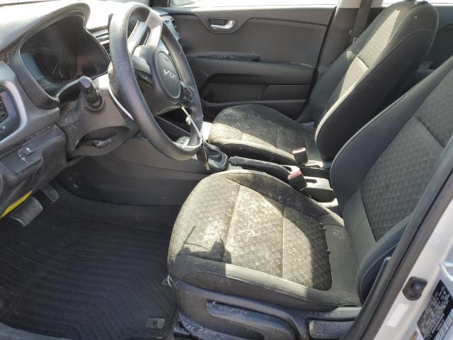 3KPA24AD4NE486608 - 2022 KIA RIO LX SILVER photo 7