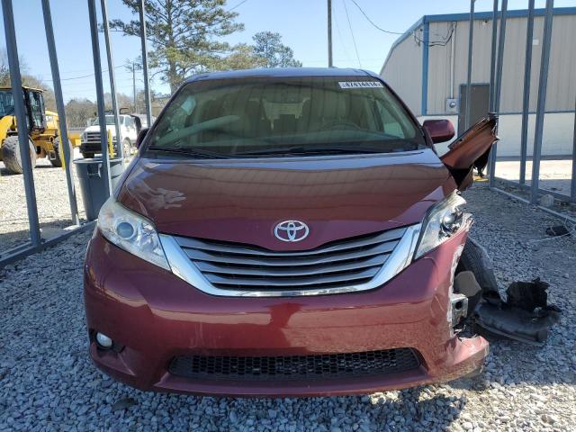 5TDYK3DC9FS571561 - 2015 TOYOTA SIENNA XLE MAROON photo 5