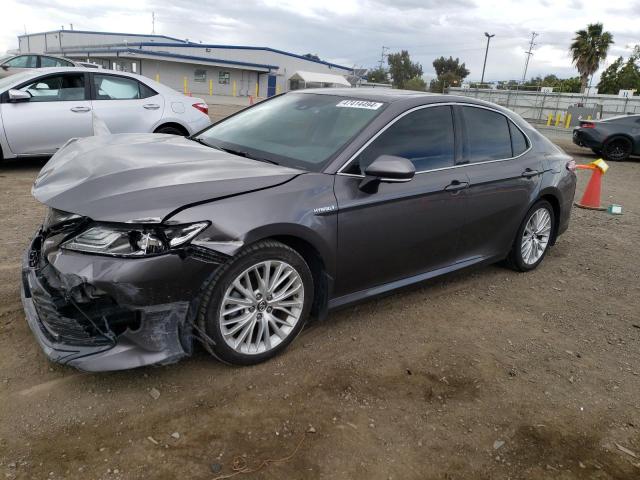 4T1B21HK4KU013484 - 2019 TOYOTA CAMRY HYBRID GRAY photo 1