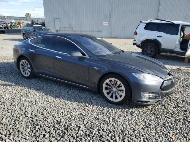 5YJSA1E22GF134784 - 2016 TESLA MODEL S CHARCOAL photo 4